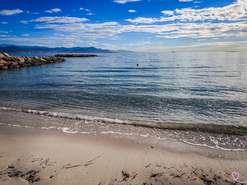 Read our review of Plage de la Salis, a handiplage in Antibes!