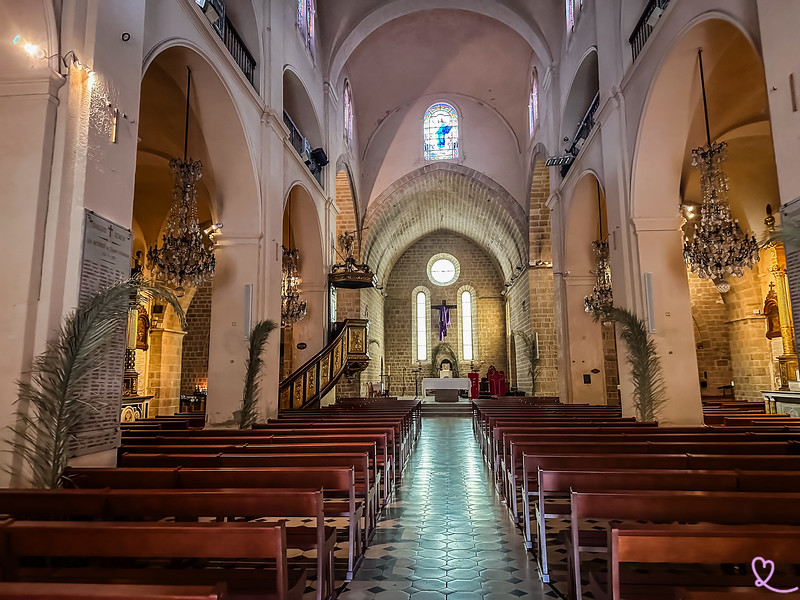 Découvrez notre article sur la cathédrale d'Antibes!