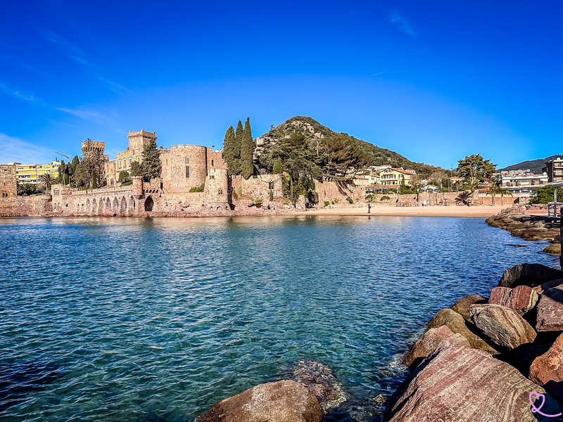 Legga il nostro articolo sulla spiaggia Château de la Napoule a Mandelieu-La-Napoule!