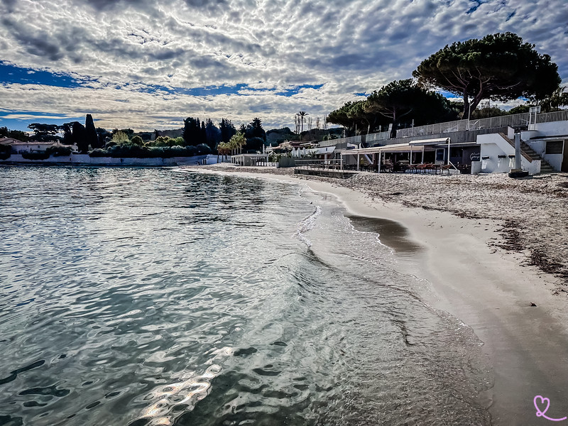 Discover our article on the Plage de la Garoupe in Antibes!